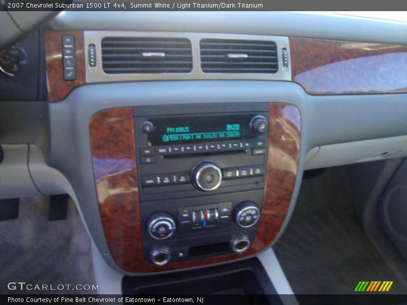 Summit White / Light Titanium/Dark Titanium 2007 Chevrolet Suburban 1500 LT 4x4