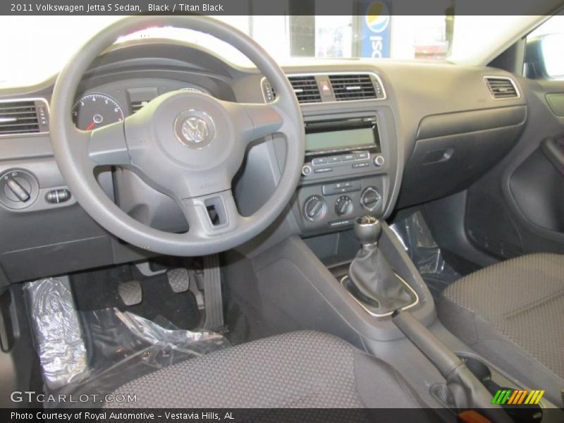 Black / Titan Black 2011 Volkswagen Jetta S Sedan