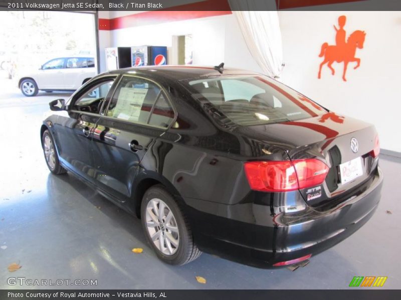 Black / Titan Black 2011 Volkswagen Jetta SE Sedan