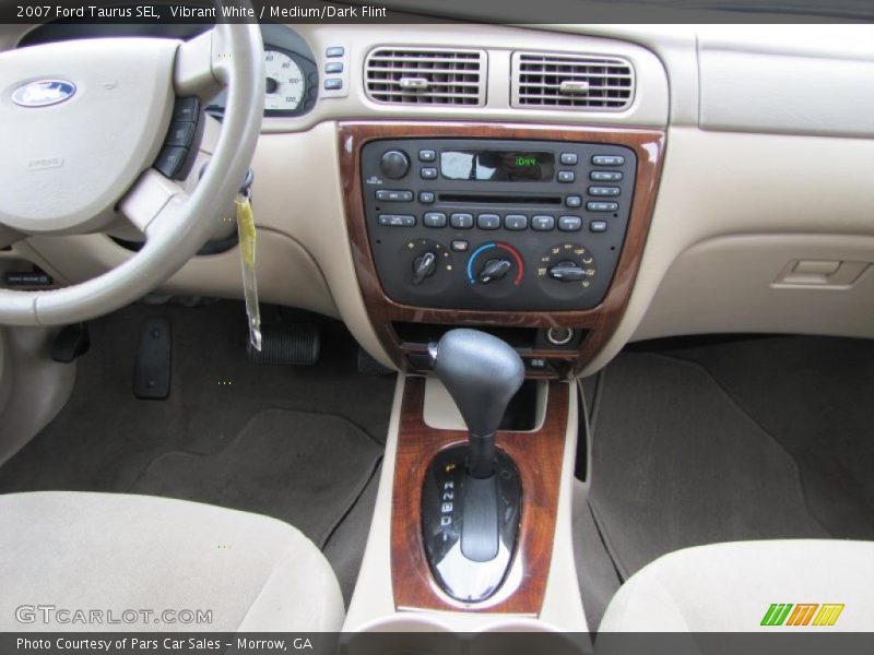 Vibrant White / Medium/Dark Flint 2007 Ford Taurus SEL