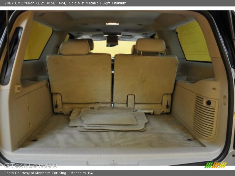  2007 Yukon XL 2500 SLT 4x4 Trunk