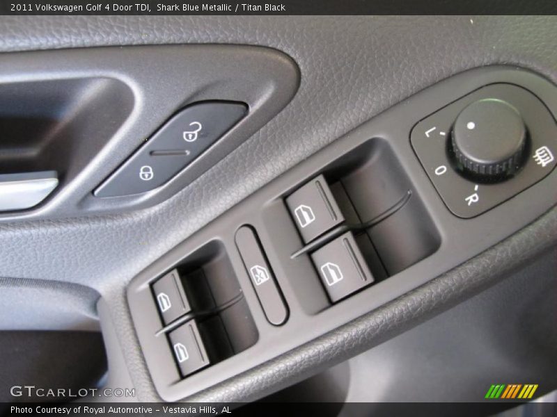Controls of 2011 Golf 4 Door TDI