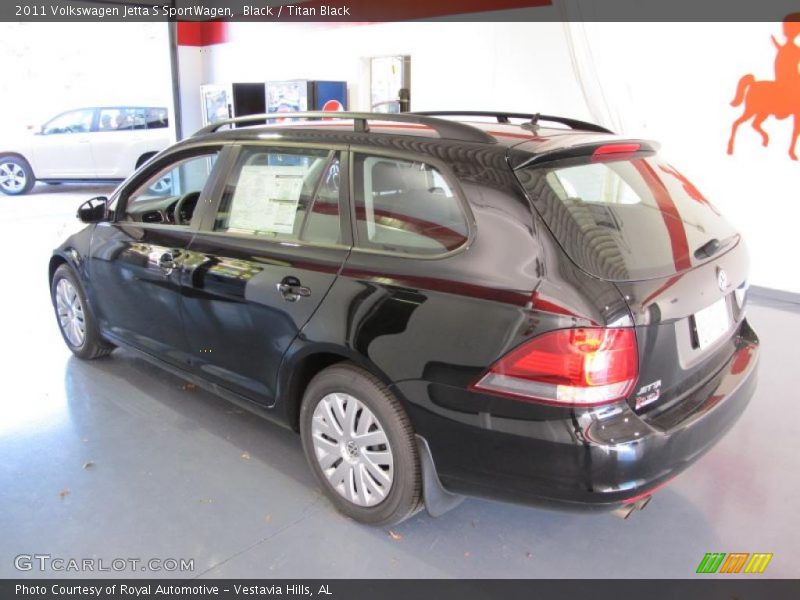 Black / Titan Black 2011 Volkswagen Jetta S SportWagen