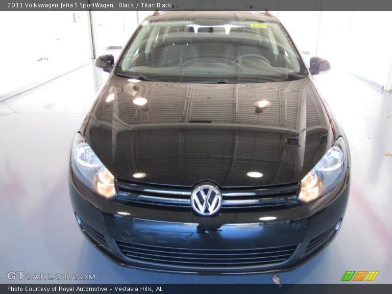 Black / Titan Black 2011 Volkswagen Jetta S SportWagen