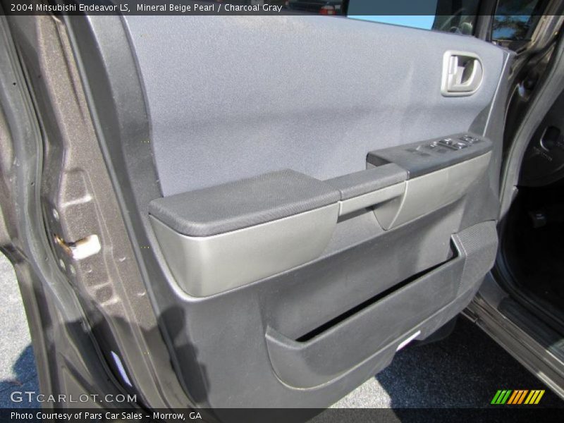 Mineral Beige Pearl / Charcoal Gray 2004 Mitsubishi Endeavor LS