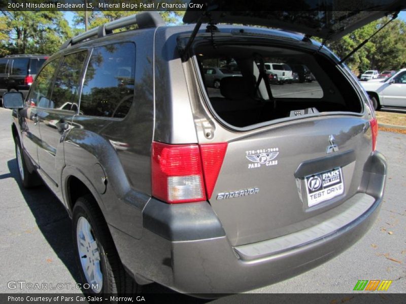 Mineral Beige Pearl / Charcoal Gray 2004 Mitsubishi Endeavor LS