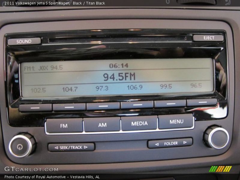 Controls of 2011 Jetta S SportWagen