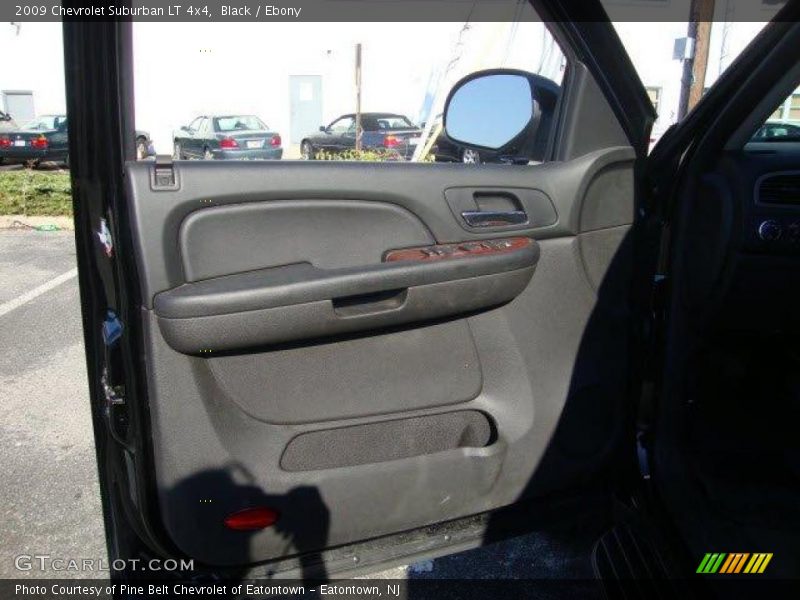 Black / Ebony 2009 Chevrolet Suburban LT 4x4