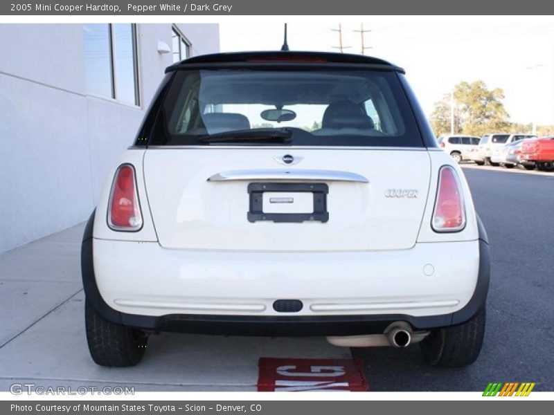 Pepper White / Dark Grey 2005 Mini Cooper Hardtop