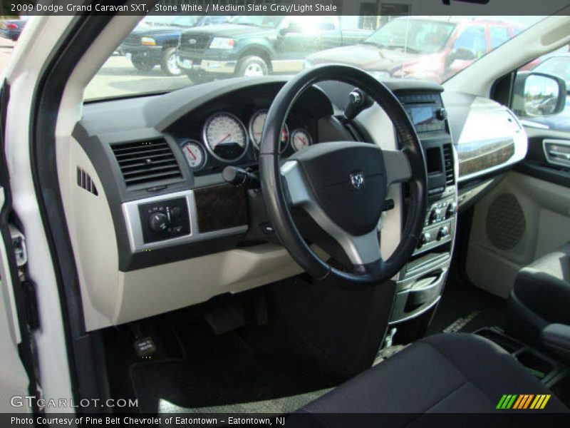 Stone White / Medium Slate Gray/Light Shale 2009 Dodge Grand Caravan SXT