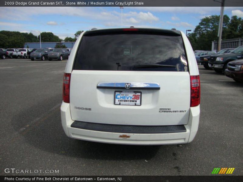Stone White / Medium Slate Gray/Light Shale 2009 Dodge Grand Caravan SXT