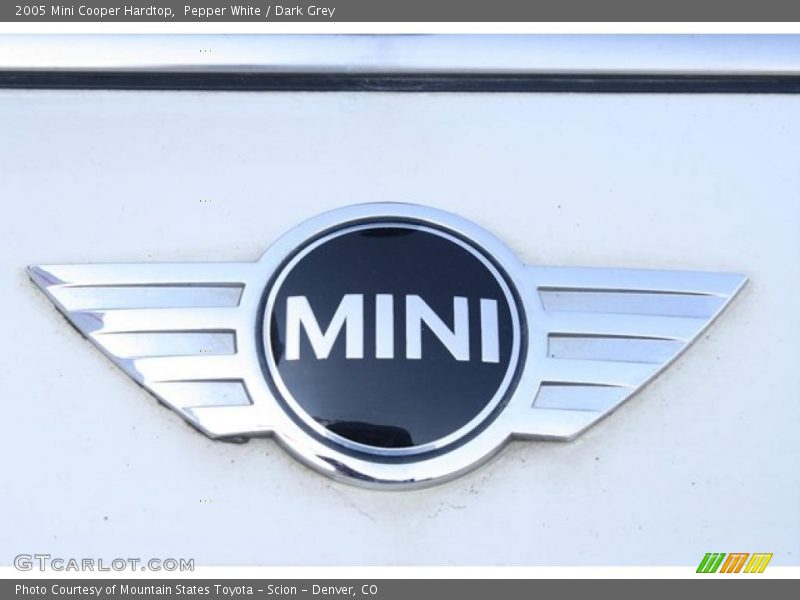  2005 Cooper Hardtop Logo