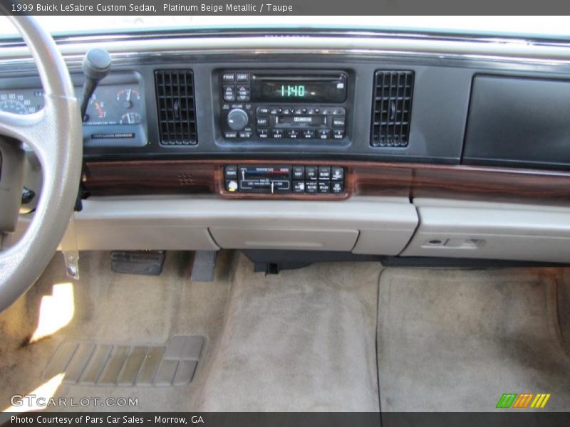 Controls of 1999 LeSabre Custom Sedan