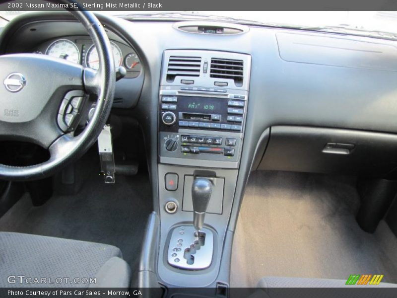 Sterling Mist Metallic / Black 2002 Nissan Maxima SE
