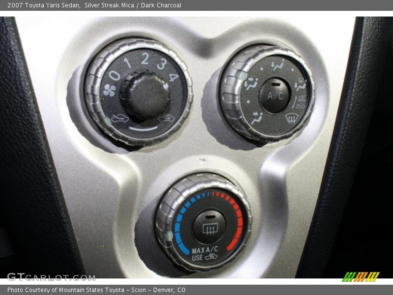 Silver Streak Mica / Dark Charcoal 2007 Toyota Yaris Sedan