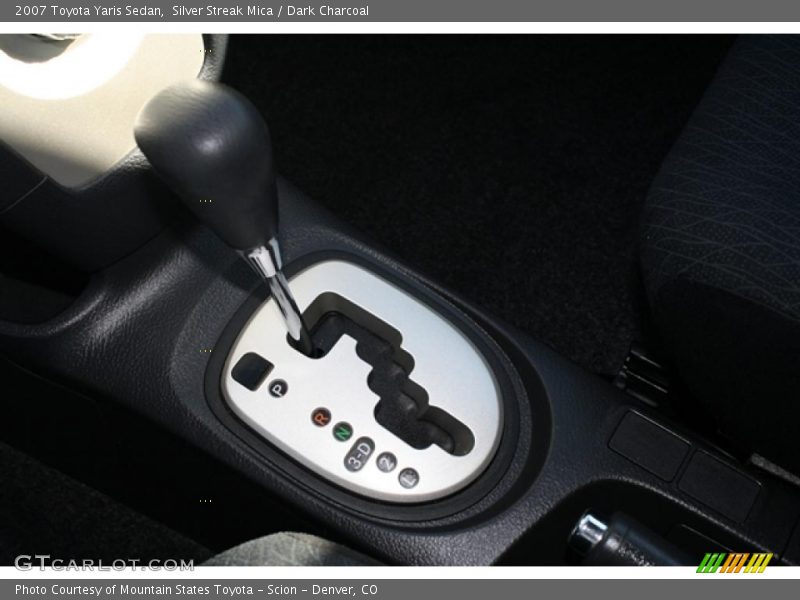 Silver Streak Mica / Dark Charcoal 2007 Toyota Yaris Sedan