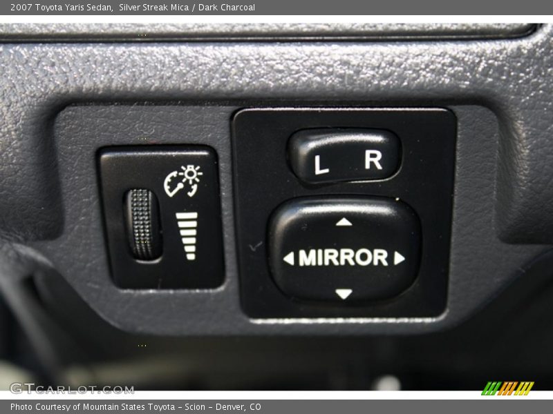 Silver Streak Mica / Dark Charcoal 2007 Toyota Yaris Sedan