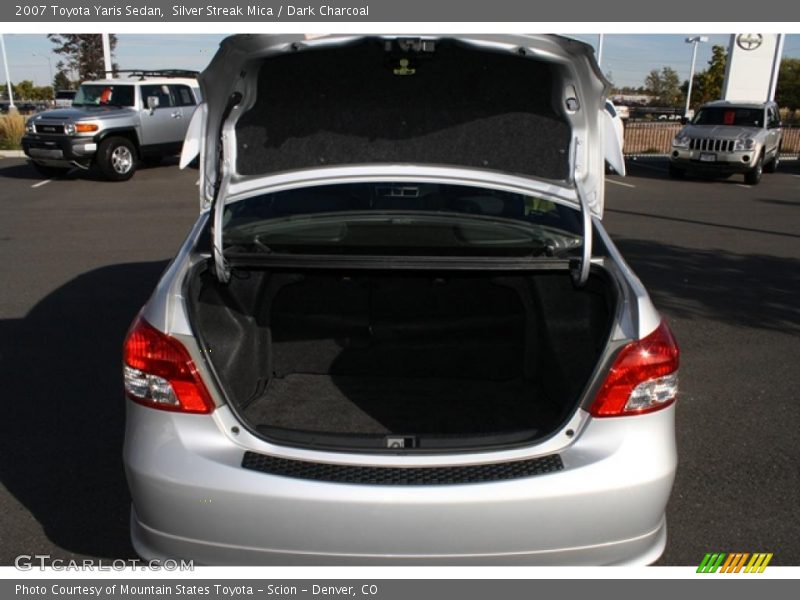 Silver Streak Mica / Dark Charcoal 2007 Toyota Yaris Sedan