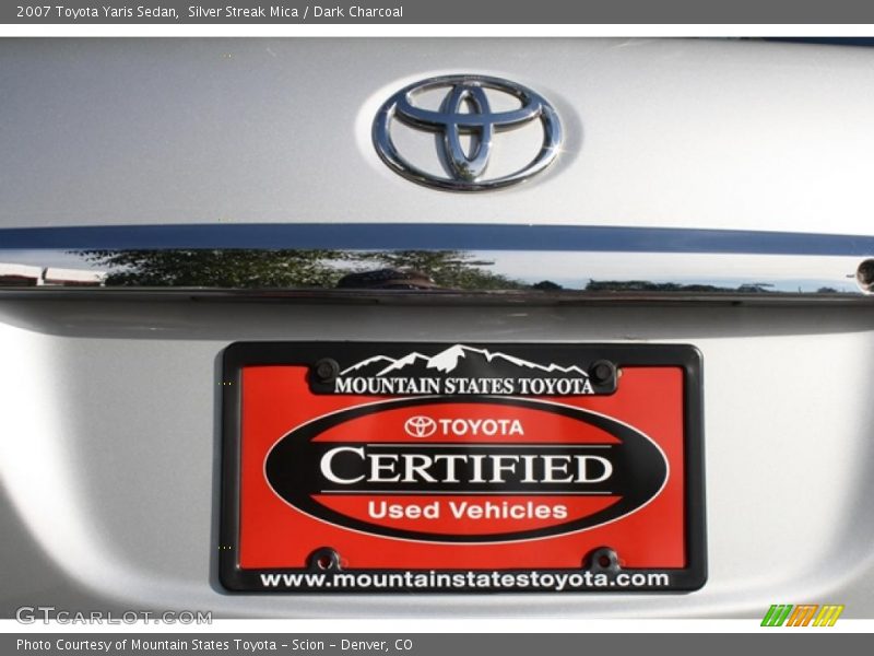 Silver Streak Mica / Dark Charcoal 2007 Toyota Yaris Sedan