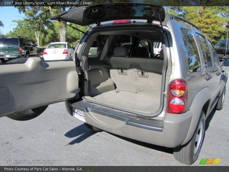 Light Khaki Metallic / Khaki 2007 Jeep Liberty Sport