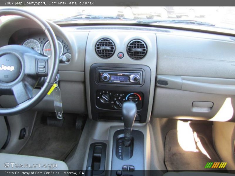 Light Khaki Metallic / Khaki 2007 Jeep Liberty Sport
