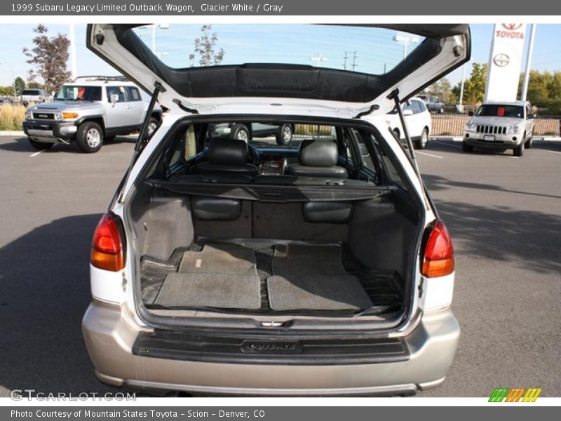 Glacier White / Gray 1999 Subaru Legacy Limited Outback Wagon