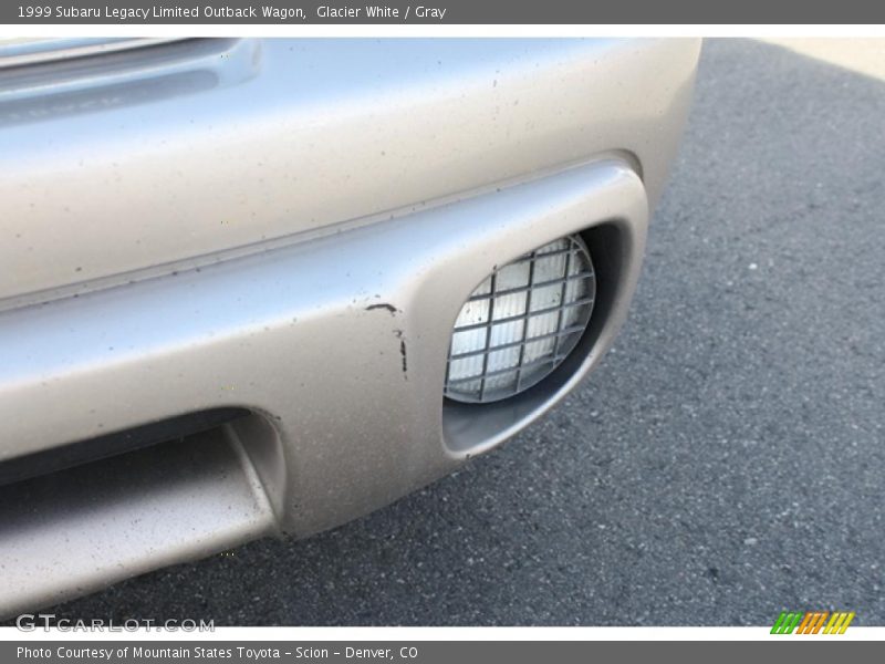 Glacier White / Gray 1999 Subaru Legacy Limited Outback Wagon