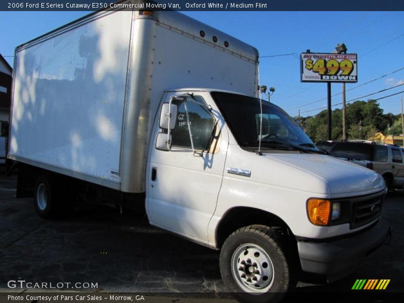 Oxford White / Medium Flint 2006 Ford E Series Cutaway E350 Commercial Moving Van