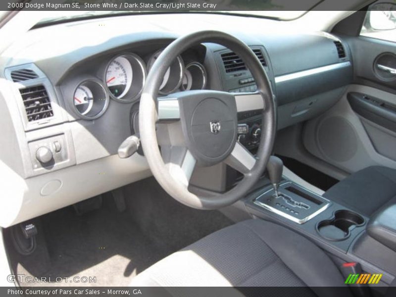 Stone White / Dark Slate Gray/Light Slate Gray 2008 Dodge Magnum SE