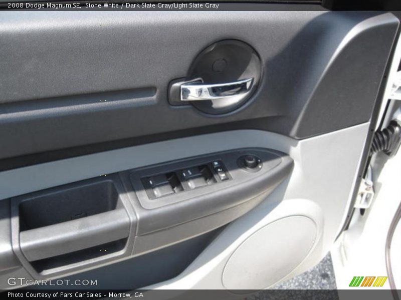 Stone White / Dark Slate Gray/Light Slate Gray 2008 Dodge Magnum SE