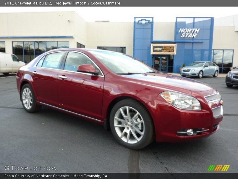 Front 3/4 View of 2011 Malibu LTZ