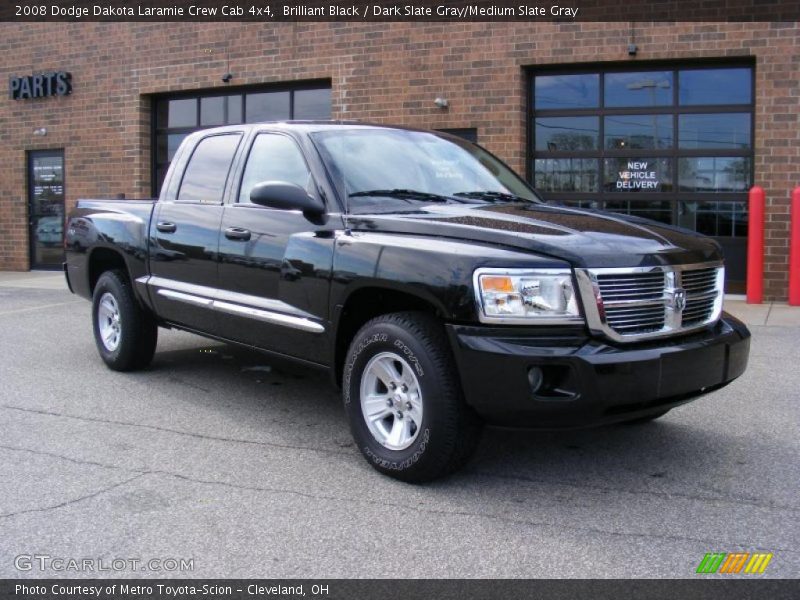 Front 3/4 View of 2008 Dakota Laramie Crew Cab 4x4