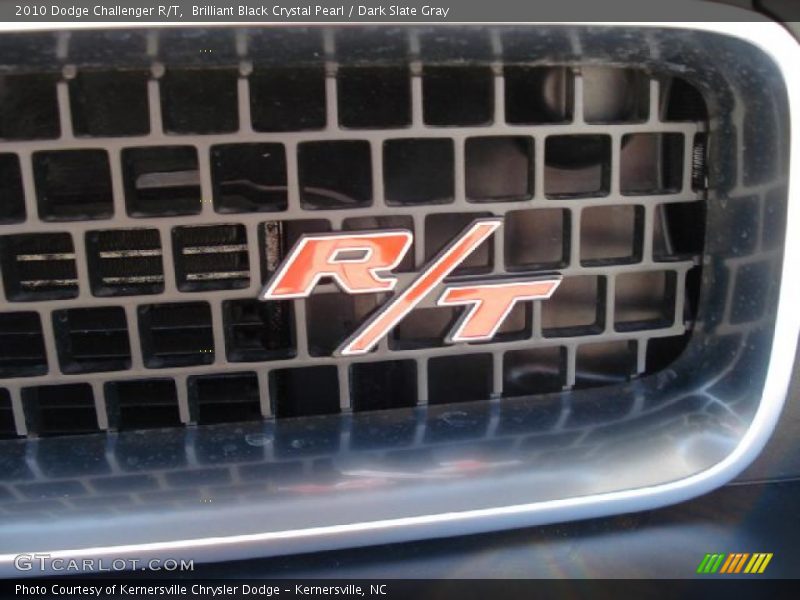 Brilliant Black Crystal Pearl / Dark Slate Gray 2010 Dodge Challenger R/T