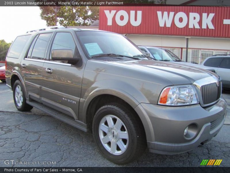 Mineral Grey Metallic / Light Parchment 2003 Lincoln Navigator Luxury