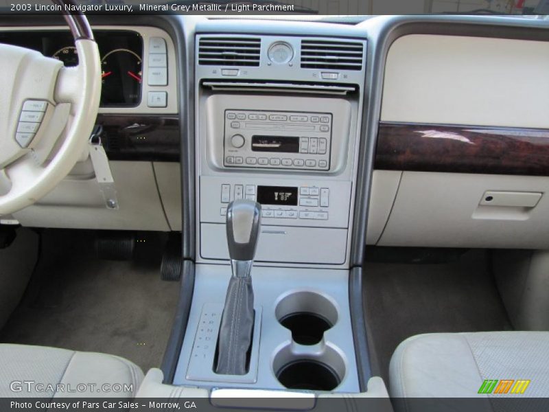 Mineral Grey Metallic / Light Parchment 2003 Lincoln Navigator Luxury