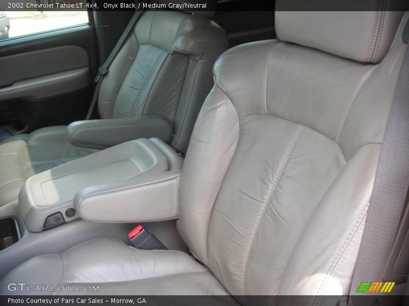 Onyx Black / Medium Gray/Neutral 2002 Chevrolet Tahoe LT 4x4