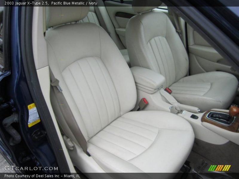 Pacific Blue Metallic / Ivory 2003 Jaguar X-Type 2.5