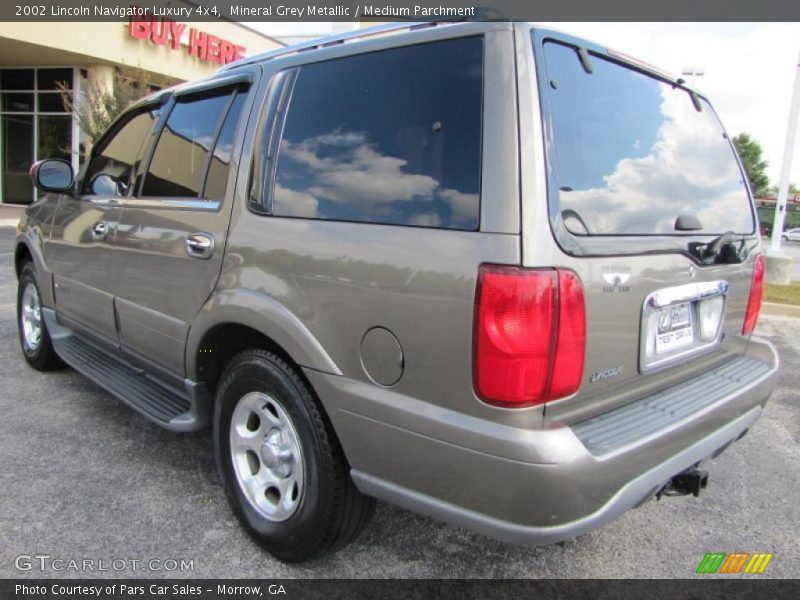 Mineral Grey Metallic / Medium Parchment 2002 Lincoln Navigator Luxury 4x4