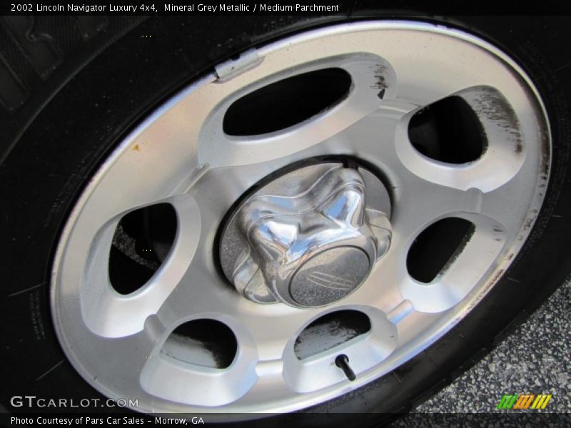 Mineral Grey Metallic / Medium Parchment 2002 Lincoln Navigator Luxury 4x4