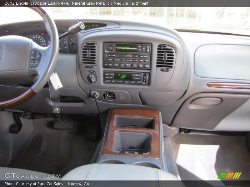 Mineral Grey Metallic / Medium Parchment 2002 Lincoln Navigator Luxury 4x4