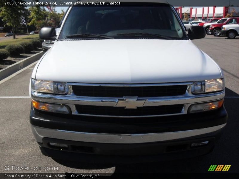 Summit White / Gray/Dark Charcoal 2005 Chevrolet Tahoe LS 4x4