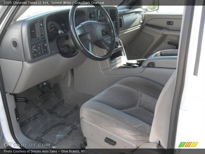 Summit White / Gray/Dark Charcoal 2005 Chevrolet Tahoe LS 4x4