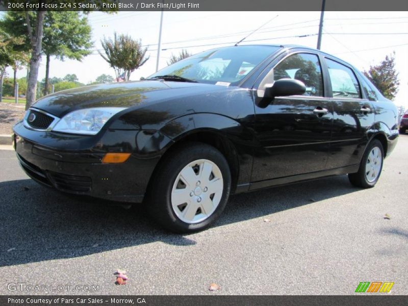 Pitch Black / Dark Flint/Light Flint 2006 Ford Focus ZX4 S Sedan