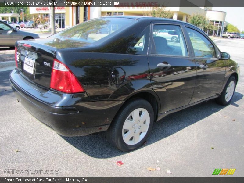 Pitch Black / Dark Flint/Light Flint 2006 Ford Focus ZX4 S Sedan