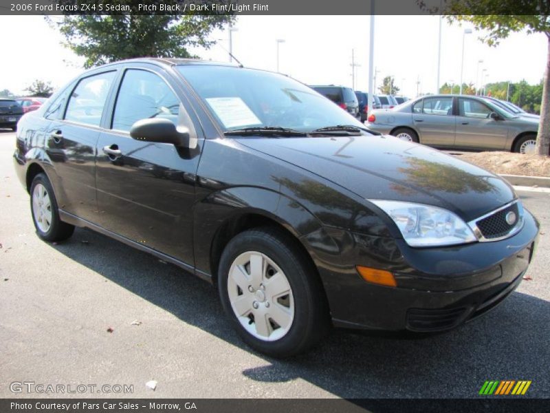 Pitch Black / Dark Flint/Light Flint 2006 Ford Focus ZX4 S Sedan