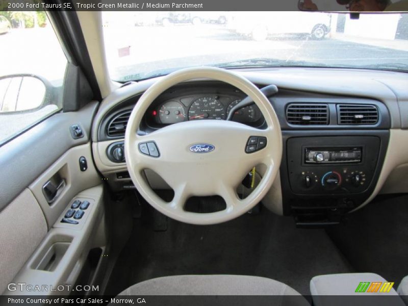 Dashboard of 2000 Taurus SE