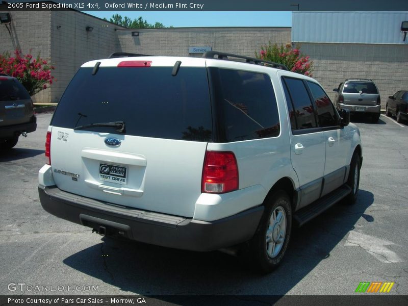 Oxford White / Medium Flint Grey 2005 Ford Expedition XLS 4x4