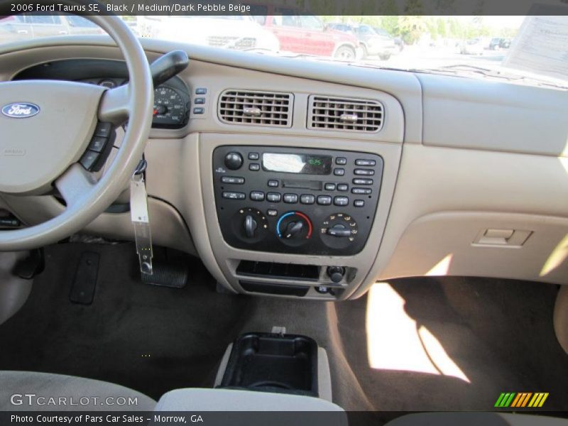 Black / Medium/Dark Pebble Beige 2006 Ford Taurus SE