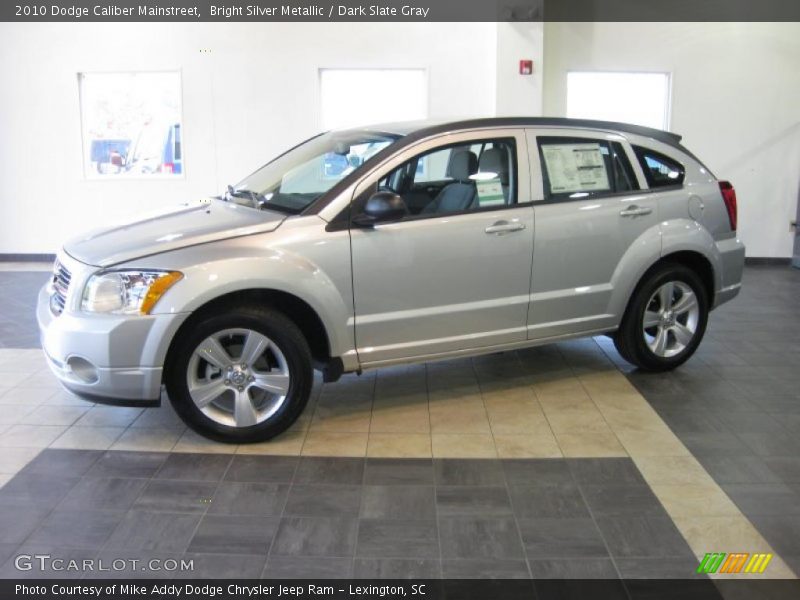 Bright Silver Metallic / Dark Slate Gray 2010 Dodge Caliber Mainstreet