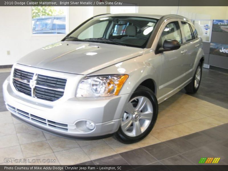 Bright Silver Metallic / Dark Slate Gray 2010 Dodge Caliber Mainstreet